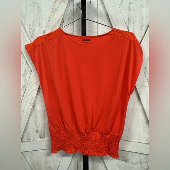 MICHAEL Michael Kors Red Lace Shoulder Blouse - Picture 5 of 5